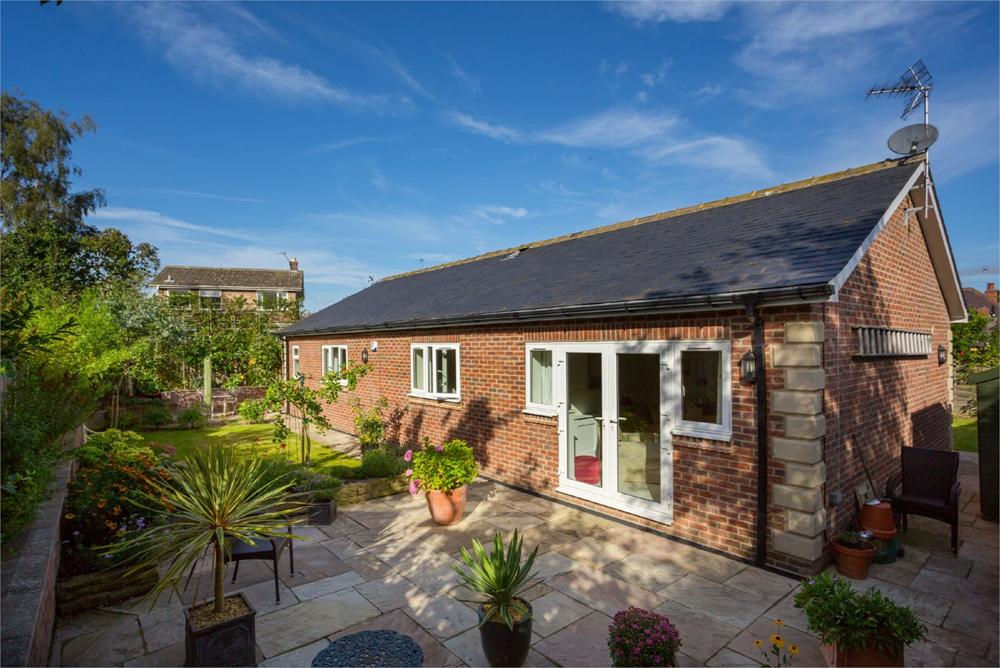 39 Tadcaster Road, Copmanthorpe, York